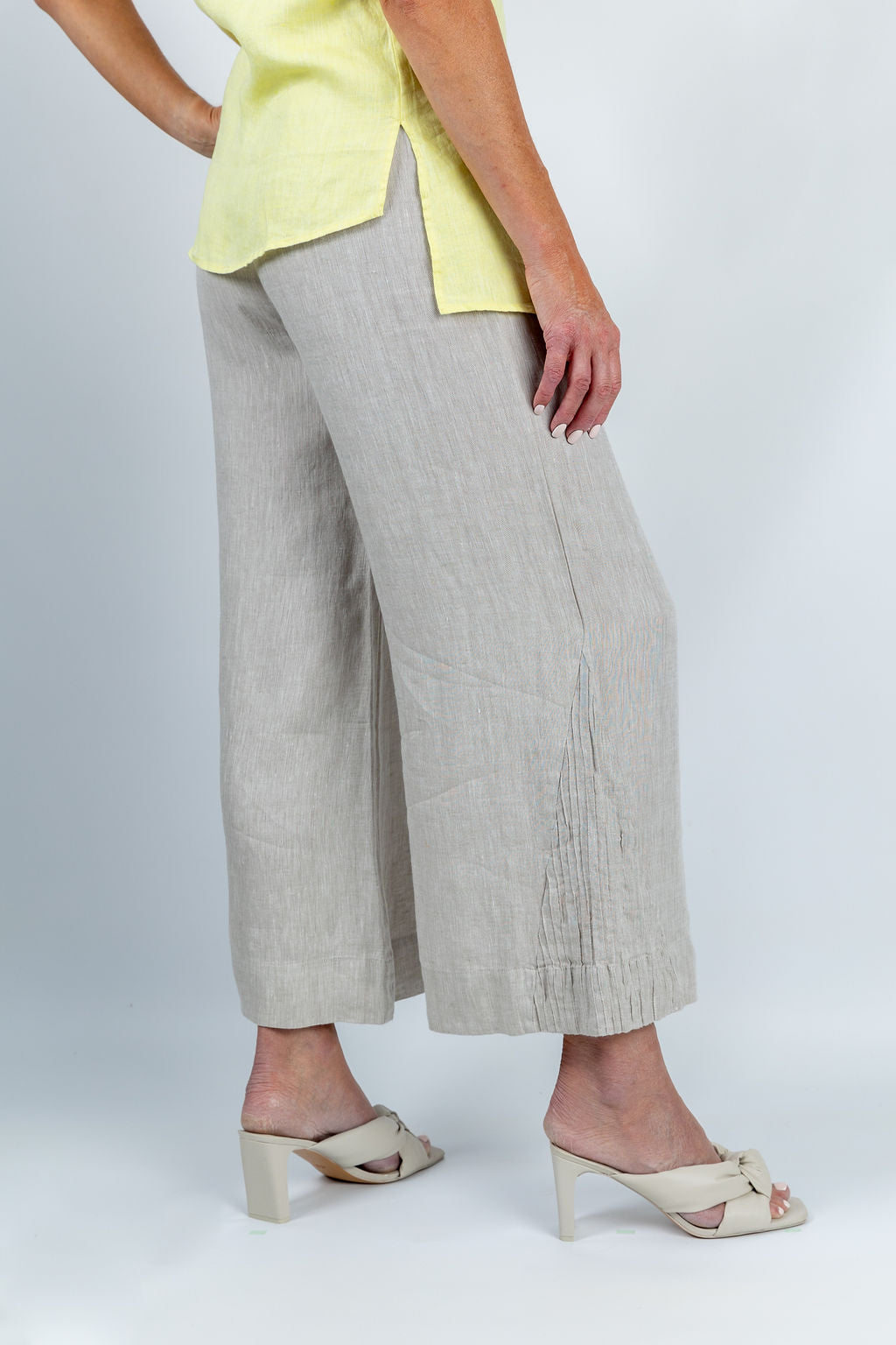 Ripple Wide-leg Pant in Taupe - Attires