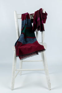 Royal Woollen Elegance: Luxe Scarves in Red and Blue - Attires