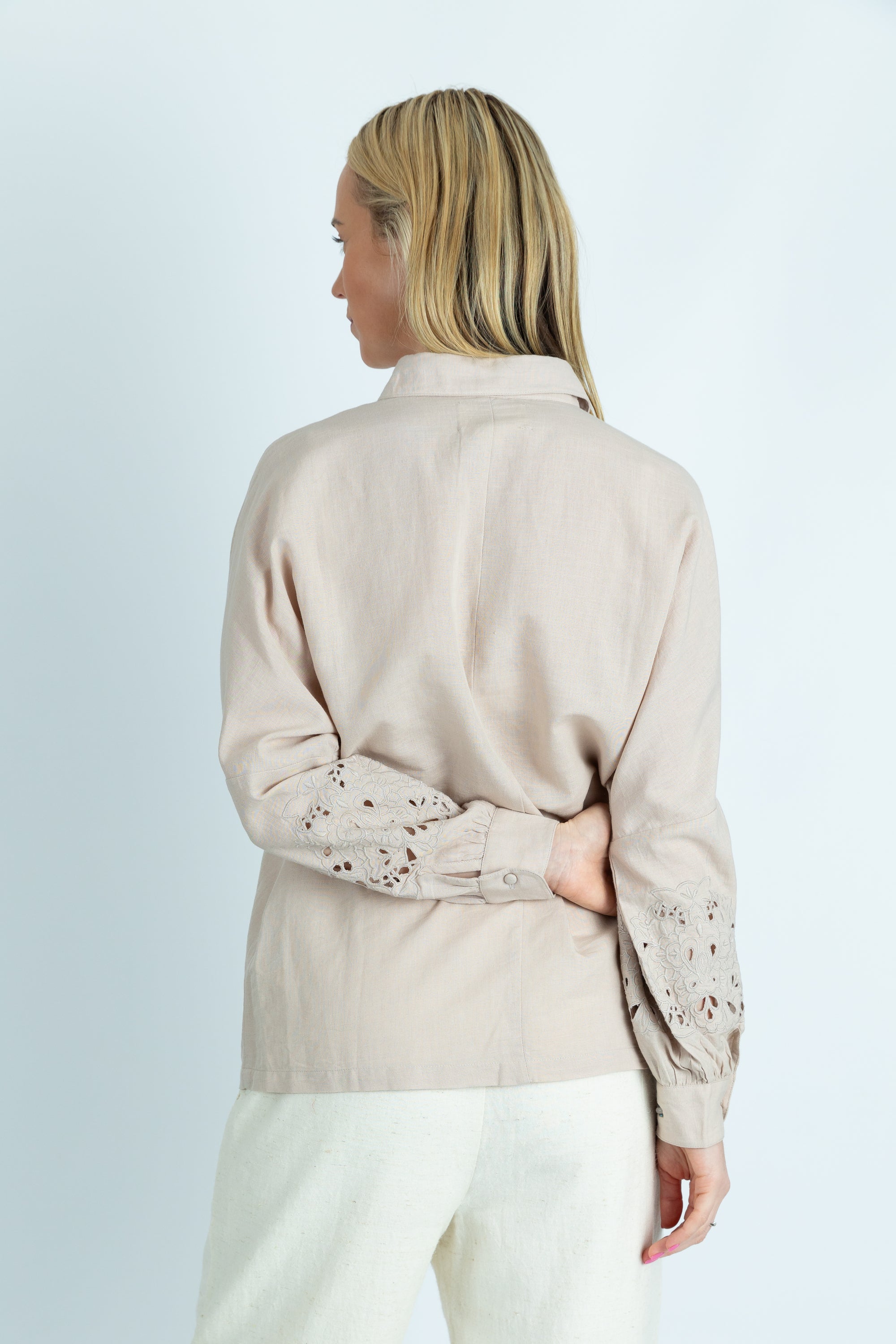 Aeson cutwork shirt in Cotton Linen - Attires