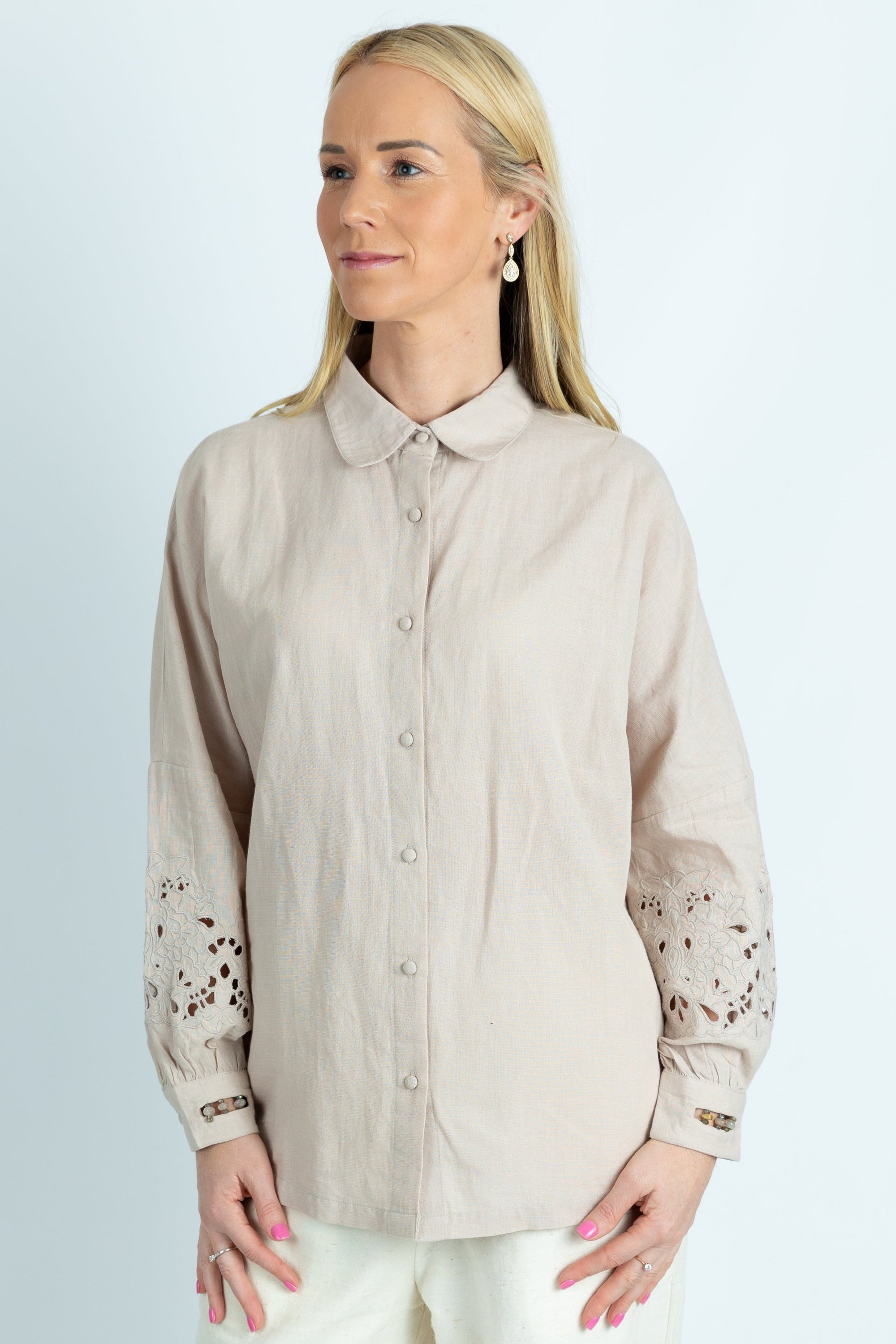 Aeson cutwork shirt in Cotton Linen - Attires