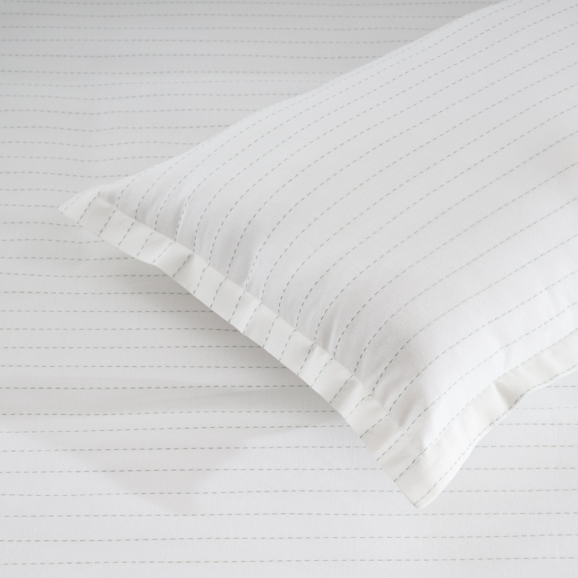 Antique Lace - GOTS Certified Bed set (Duvet Cover, Flat sheet, Pillow case and Pillow Sham)