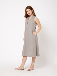 Yana Relaxed Linen Midi Dress - Ellora