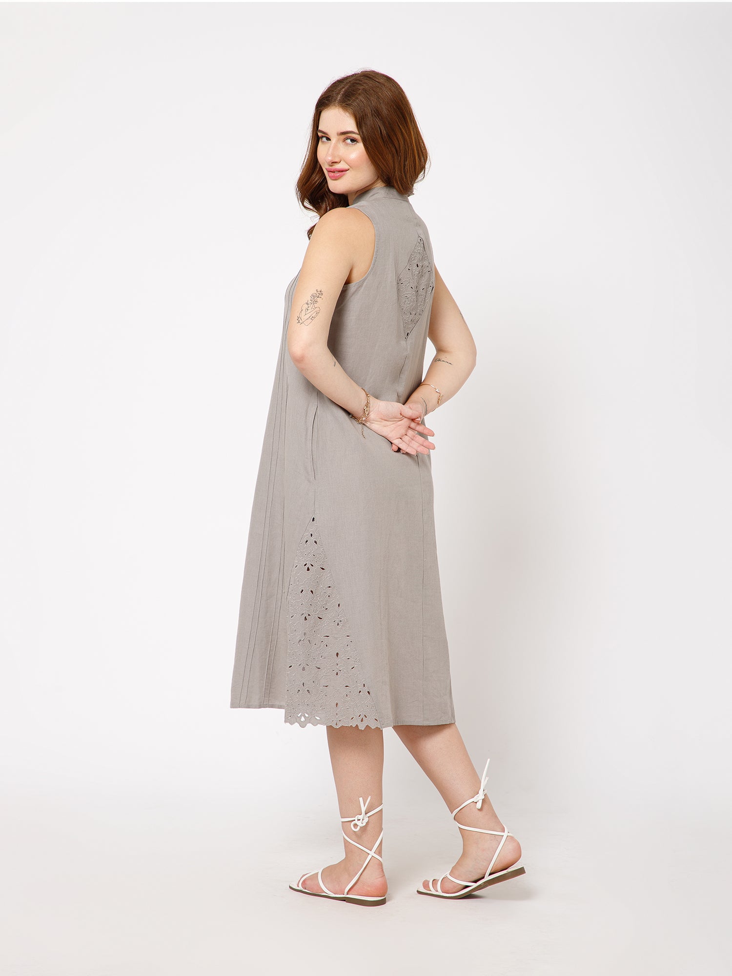 Yana Relaxed Linen Midi Dress - Ellora